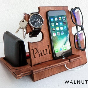 Geschenk für Männer Dockingstation, sie hält alle persönlichen Gegenstände organisiert, Geschenk für ihn, Weihnachtsgeschenk, personalisiertes Geschenk, Geschenk für Ehemann Walnut