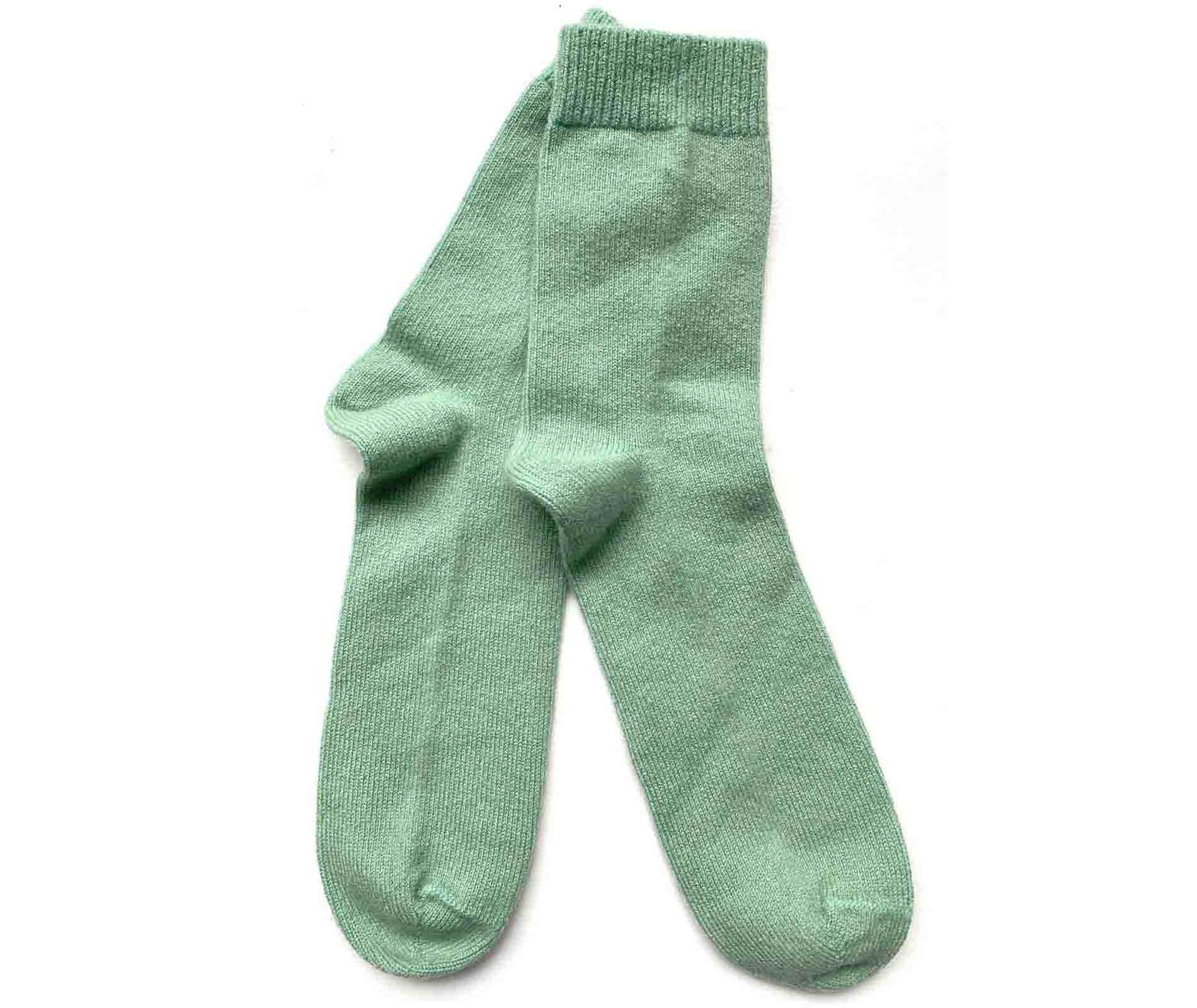 Cashmere socks in Pale green, Thick warm bed socks, Perfect gift for her or him, Unisex socks, Ideal Birthday gift for women and men