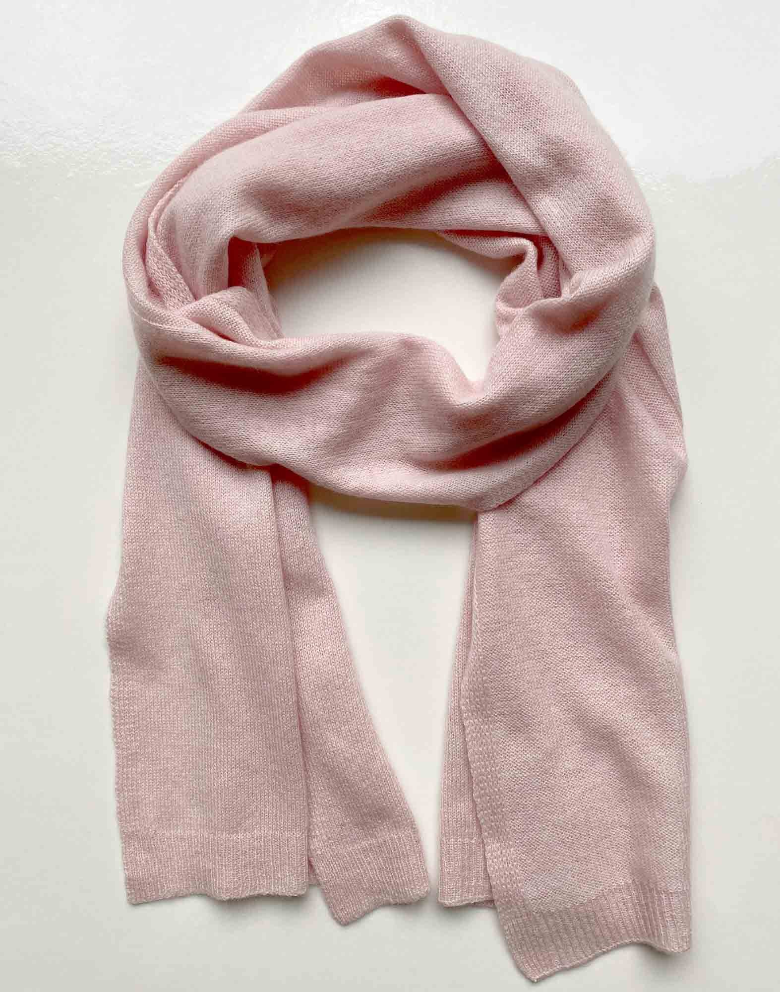 Knit Hat Scarf Gloves Set in Pale Pink, Cashmere Beanie Hat  display picture 1