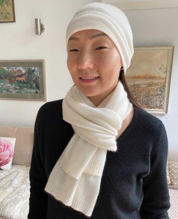 Winter white cashmere scarf deals
