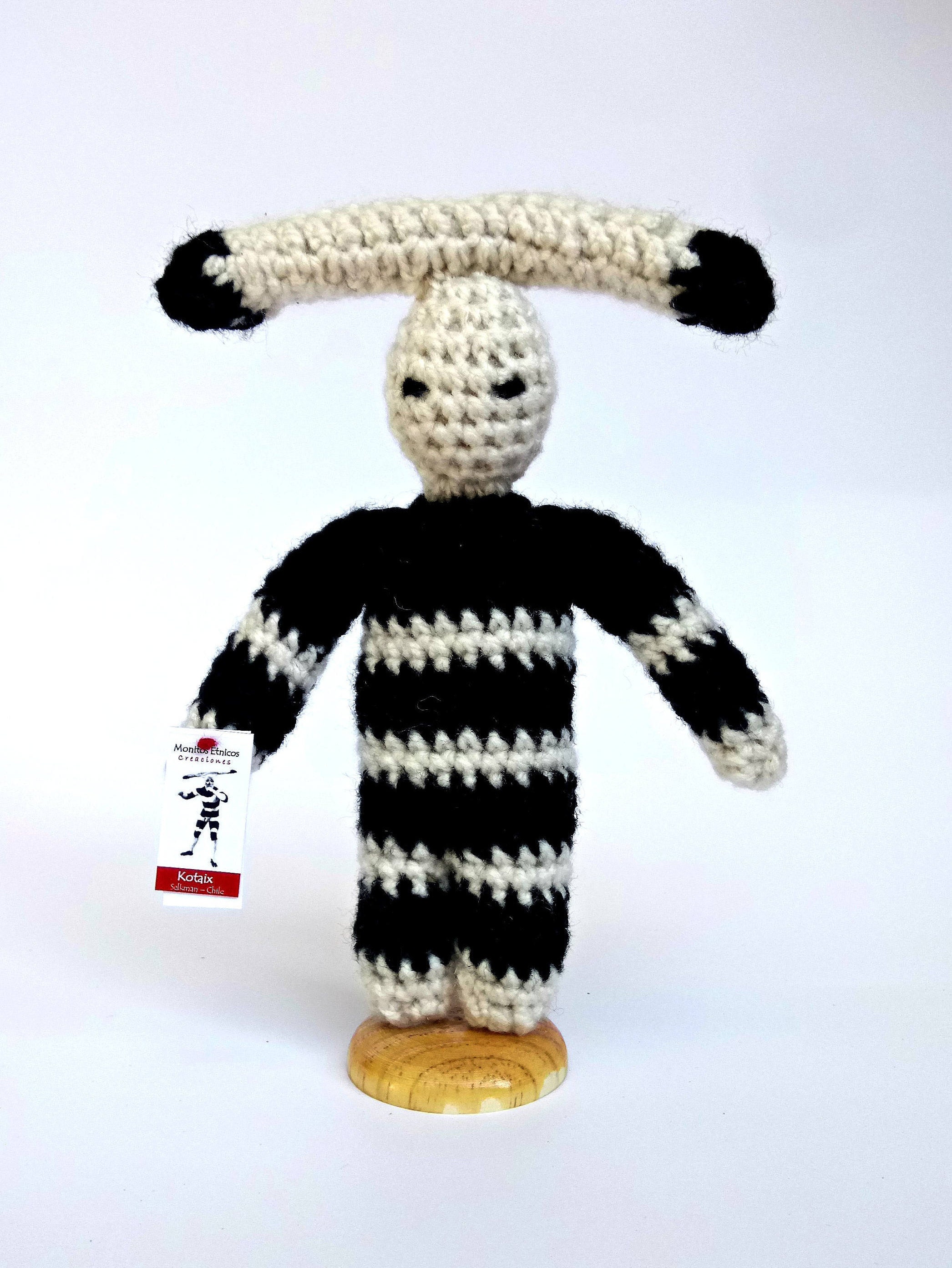 「高評価！」注目のレビュ Persona Crocheting Kotaix of of Village Selknam Hain キーホルダー・アクリルキーホルダー