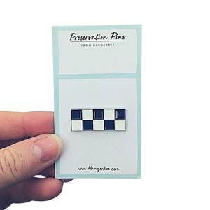 Photo Scale Lapel Pin (1/4" scale)