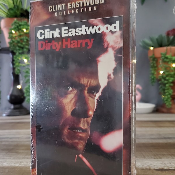 Dirty Harry VHS, Clint Eastwood IS "Dirty Harry" Harry Callahan a Tough Streetwise Cop, Gripping Police Thriller