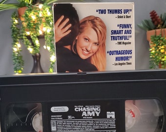 Chasing Amy VHS, stars Ben Affleck, Joey Lauren Adams and Jason Lee, Written and Directed by Kevin Smith