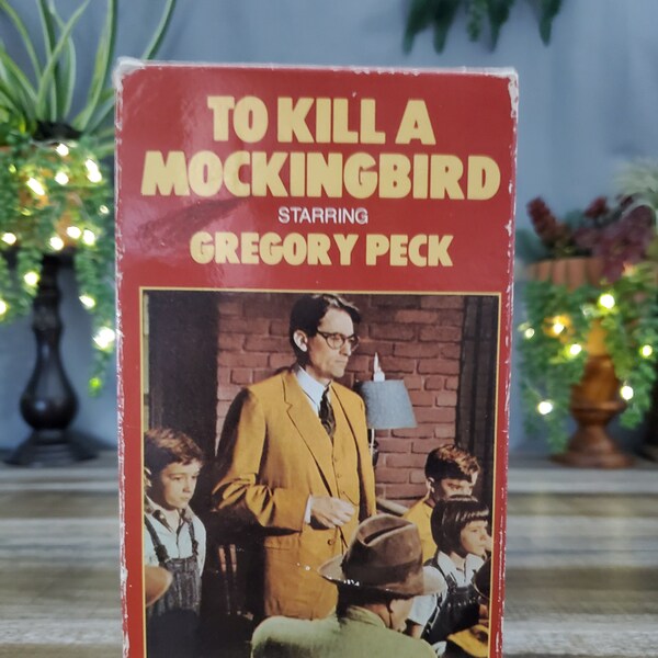 To Kill a Mockingbird VHS, stars Gregory Peck, Robert Duvall, William Windom and Alice Ghostley, Vintage VHS Video