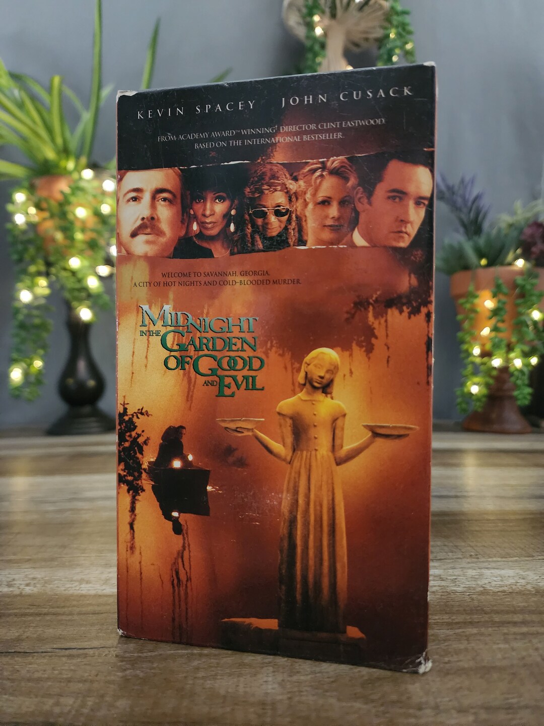 Midnight in the Garden of Good and Evil VHS, Stars John Cusack, Kevin - Chablis Midnight In The Garden Of Good And Evil