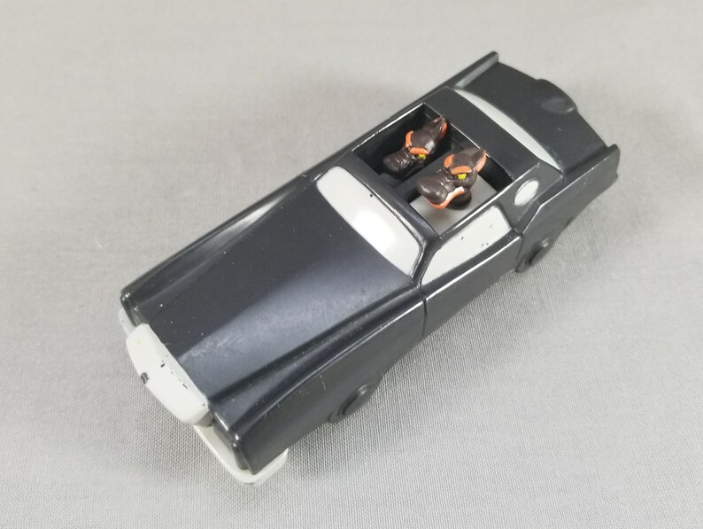 Oliver and Company Car Push and Pull Toys Vehicles Disneyana Burger King Toys and Games Rosco /& Desoto Doberman Pop-Up Heads