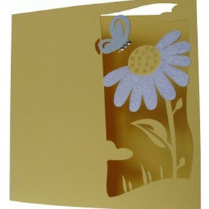 Carte de marguerite de printemps, blanc à l'intérieur, papillon, paillettes, strass, jaune, fleur, jardin, été