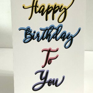 Carte de joyeux anniversaire , Vierge à l'intérieur , Gars , Filles , Enfants , Adolescents , Adultes , Bleu , Rose , Jaune , Violet , Famille , Amis