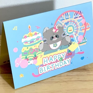 Carte Kawaii de joyeux anniversaire raton laveur, Imprimée, Vierge à l'intérieur, Gâteau, Enfants, Carnaval, Chapeau de fête, Ballons, Amusement