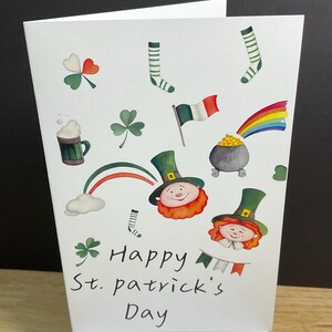 Carte de la Saint-Patrick, chaussettes, arc-en-ciel, trèfle, porte-bonheur, irlandais, or, drapeau, bière