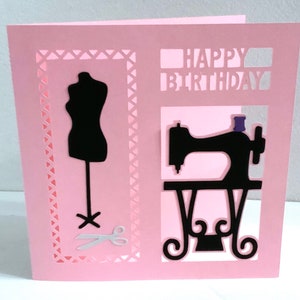 Carte à coudre de joyeux anniversaire , Vierge à l'intérieur , Ciseaux , Forme de robe , Machine , Fil , Fait main