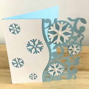 Carte de flocons de neige , Vierge à l'intérieur , Noël , Vacances , S'épanouir , Papier découpé , Salutations , Bleu , Blanc , Froid , Hiver
