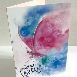 Belle carte papillon aquarelle, vierge à l’intérieur, rose, bleu, nature, famille, ami, juste parce que