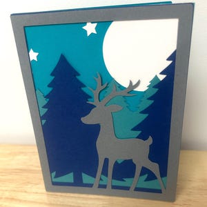 Carte Cerf dans les bois, pin, lune, étoiles, hiver, ciel, vacances, voeux de saison