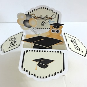 Graduation Pop Up Card , Hibou , Ballons , Diplôme , Casquette , Diplômé , Fier , Étudiants , École , Amis , Famille , Étoiles
