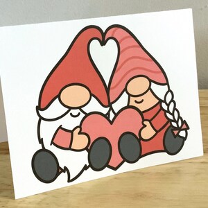Gnome Valentines Day Card , Vierge à l’intérieur , Imprimé , Coeur , Amour , Couple , Conjoint , Ami , Famille