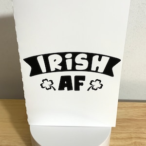 Carte AF irlandaise , Vierge à l'intérieur , Trèfle , Bonne chance , Ami , Famille , Humour pour adulte , impertinent