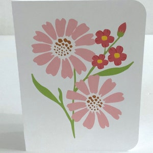 Carte de voeux fleurs roses , intérieur vierge , rouge , vert , croissance , vie végétale , boutons , floraison , ami , famille