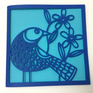 Carte Papercut Bluebird , Intérieur vierge , Fleurs , Oiseau , Famille , Amis , Printemps , Été