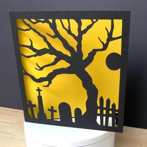 Carte de cimetière d'Halloween, intérieur vierge, Lune, Fantasmagorie, Pierre tombale, arbre, Des bonbons ou un sort, Papier découpé