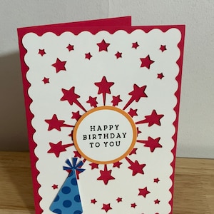 Carte de joyeux anniversaire , Vierge à l'intérieur , Chapeau de fête , Bleu , Étoiles , Tournage , Fête , Gâteau , Enfants , Adultes , Adolescents