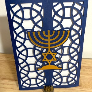 Carte Menorah Hanukkah gatefold , candélabre , Hanoucca , sabbat , lumière de Dieu , foi