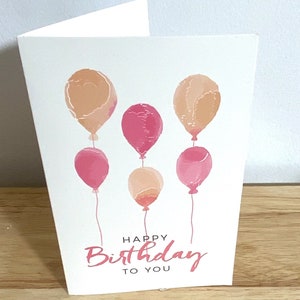 Joyeux anniversaire à vous carte, imprimé, blanc, ballon, confettis, bannières, coloré, ami, famille, adultes, enfants