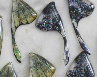 Dijes de alas de polilla de resina epoxi: pendientes de hada con purpurina, joyería DIY