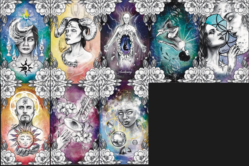 Puede incluir: Un juego de nueve cartas de tarot con fondos coloridos e ilustraciones en blanco y negro. Las cartas presentan una variedad de im&aacute;genes, incluyendo una mujer con una luna creciente en la cabeza, una persona con cuernos, una persona con un sol en el pecho, una persona con una trompeta, una persona con una luna en la frente, una persona cayendo en un agujero negro, una persona flotando en el espacio, una persona besando una luna y una persona con un sol en el pecho.