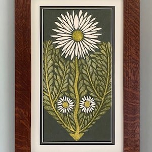 Arte de estilo misionero Three Daisies en marco de roble aserrado en cuartos