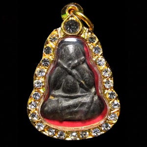 Gilded Phra Pidta “Chaluat” LP Thongsuk (B.E.2495–2505) Thai Vintage Buddha Amulet Pendant