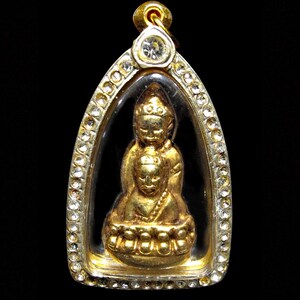 Gold-Tone Phra Kring “Sorn” Rare Dual-Buddha B.E.2411–2434 Thai Buddha Amulet Pendant