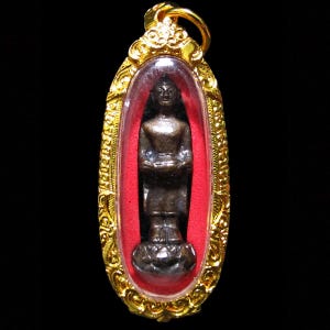 Phra Phuttha Um Bat (Buddha Carrying Alms Bowl) Wat Bo Kaew Thai Buddha Amulet Pendant
