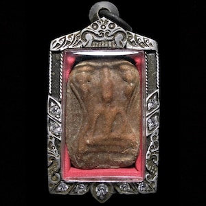 LP Nong Wat Klong Madan • Phra Mahaesuan Pim 1920–1930 • Thai Antique Buddha Amulet Pendant • Powerful Protection Charm