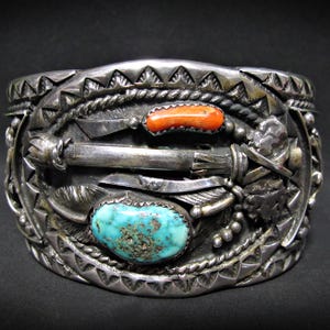 Amerikanisches Vintage Sterling Silber Manschette Armband | Kingman Türkis & Koralle | Stammes-Axt