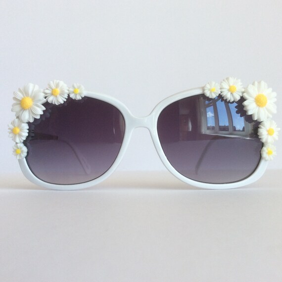 Snow Pixie Embellished Sunglasses Woman Glasses White Daisy Daisies Floral Flowers