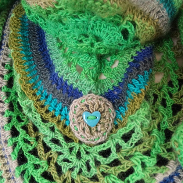 Châle léger crocheté "Mademoiselle Granny Smith"