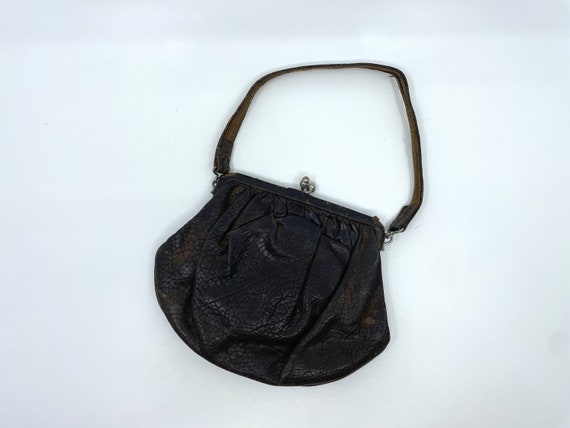 sac à main en cuir noir antique de 1930 avec ferm… - image 7