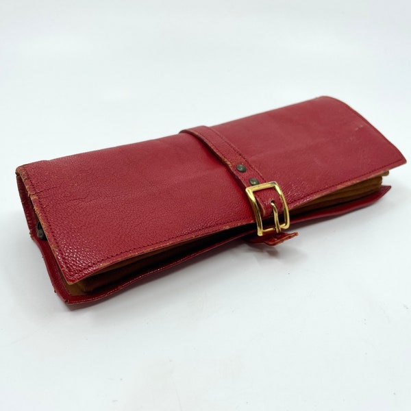 portefeuille vintage -Uzor - cuir rouge - compartiments zippés