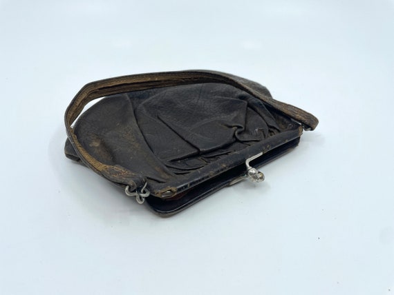 sac à main en cuir noir antique de 1930 avec ferm… - image 3