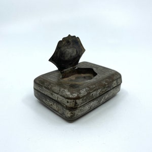 Sällsynt rektangulär silverfärgad Victoria-tobaksask med fack i tändsticksask