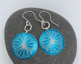 Turquoise circle aluminium earrings with tree design and silver ring