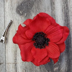 BOXED Red Poppy Realistic Center Hair Clip - MATCHING Boutonniere / Corsages