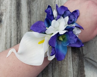 Ramillete de calas Real Touch, orquídeas azules y moradas, jazmín de Madagascar - Ramillete de encaje - Artículos a juego disponibles