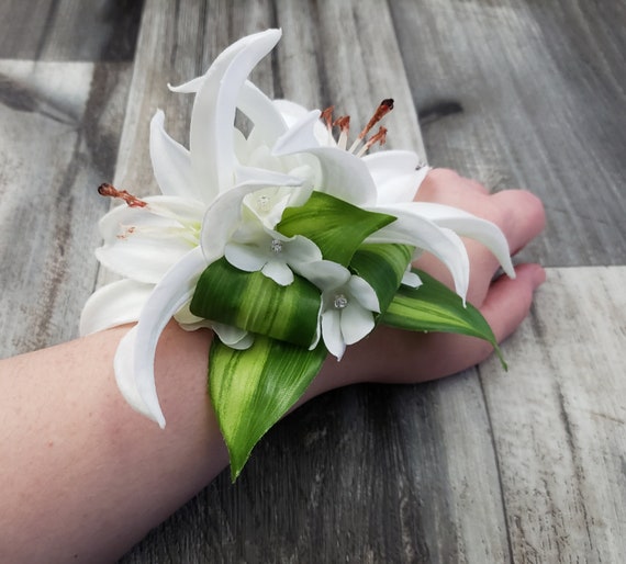 アクセサリー lily Real Touch Stargazer Lily Corsage, White Stephanotis, Lace