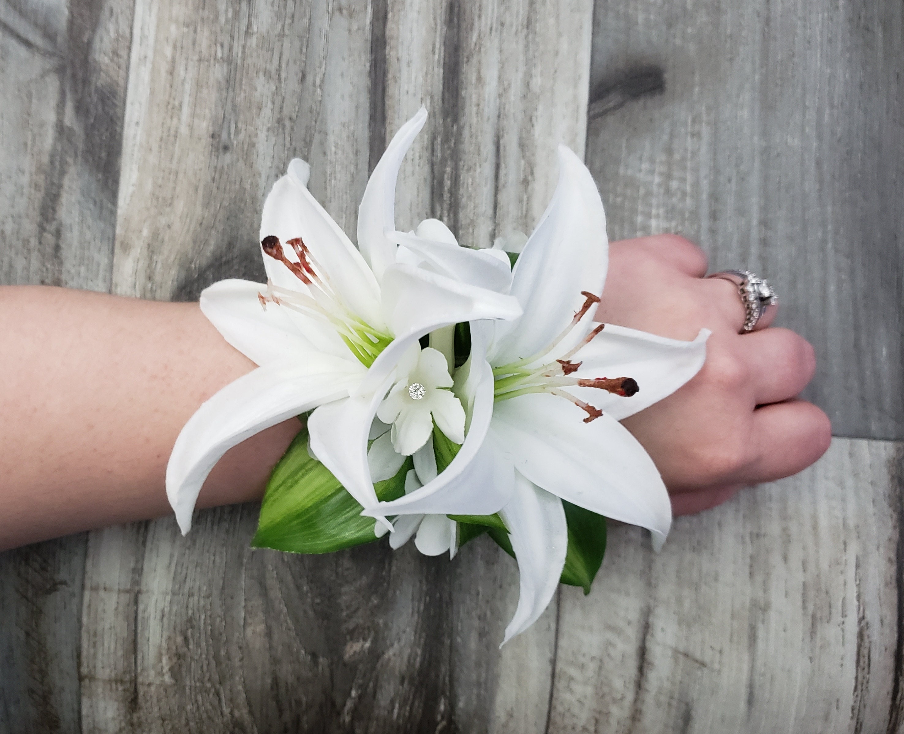 MATCHING Boutonnieres White Stephanotis Flowers Diamonds BOXED Real