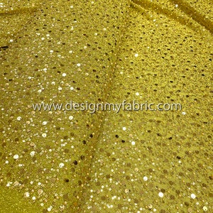 Livraison gratuite. Tissu dentelle jaune-vert avec perles et paillettes 50526 image 1