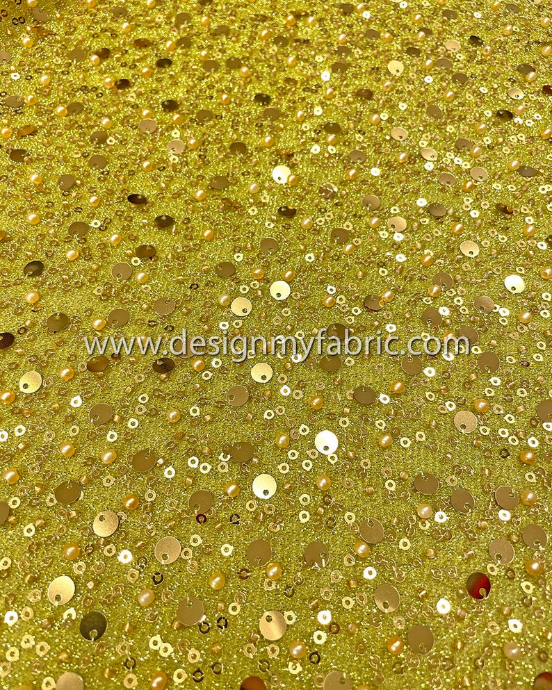 Livraison gratuite. Tissu dentelle jaune-vert avec perles et paillettes 50526 image 2