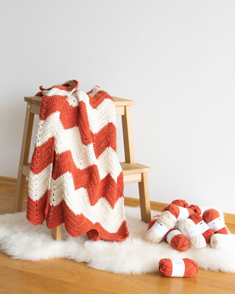 CROCHET PATTERN PDF Crochet Baby Blanket Chevron Blanket Zig zag Blanket Baby Blanket in two colors image 1